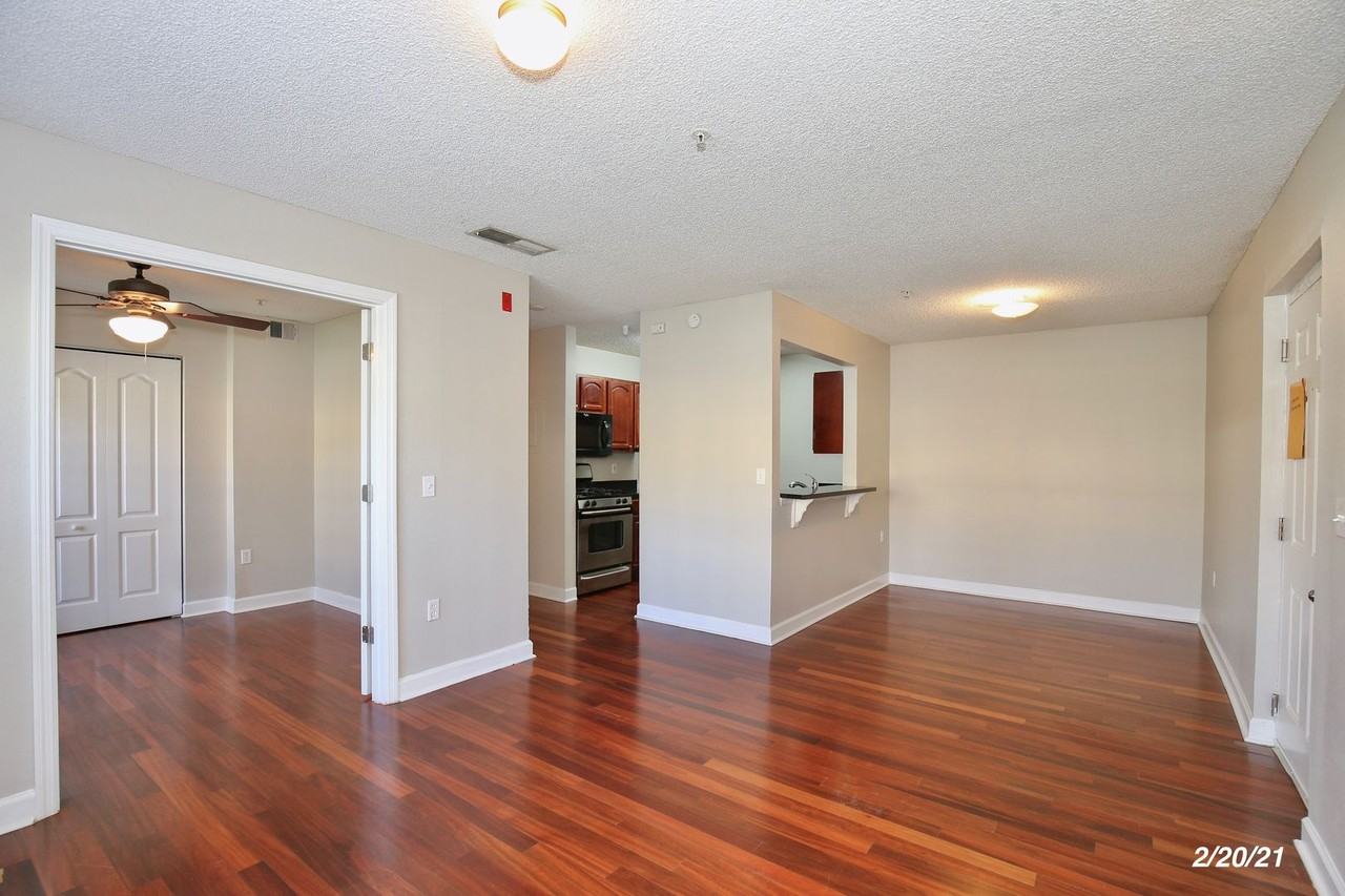 2071 Dixie Belle Dr - Photo 4 of 19