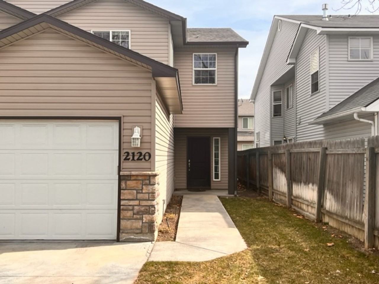 2120 S Dorothy Ave - Photo 2 of 28