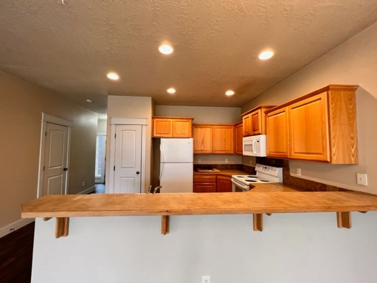 2120 S Dorothy Ave - Photo 7 of 28