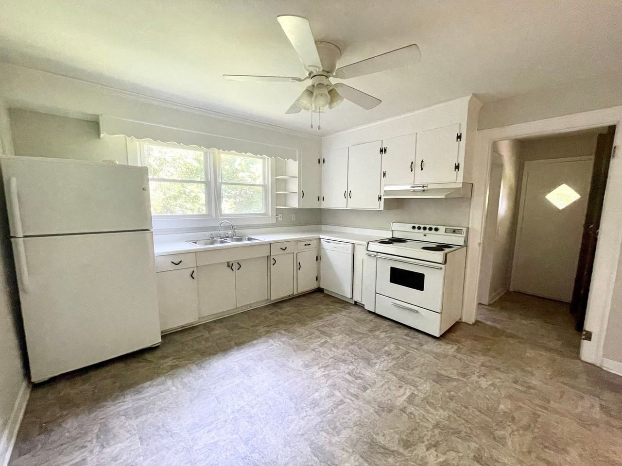 731 Maryland St - Photo 4 of 15