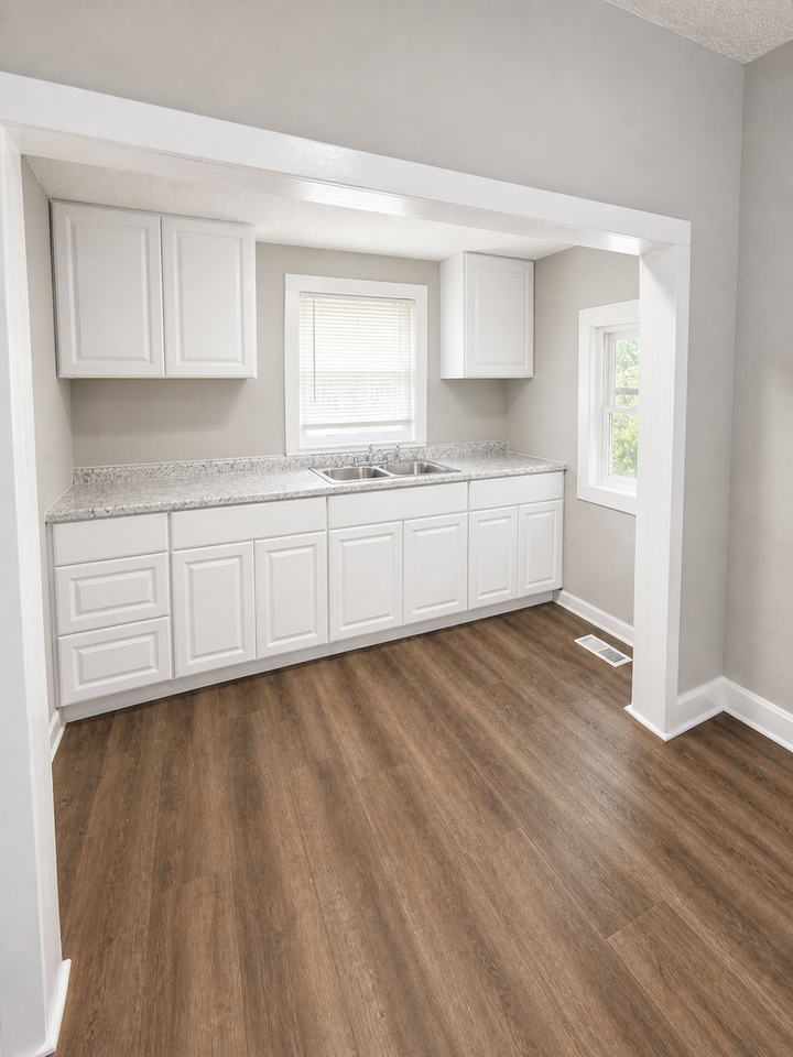 3005 E 19th Ter - Photo 5 of 10