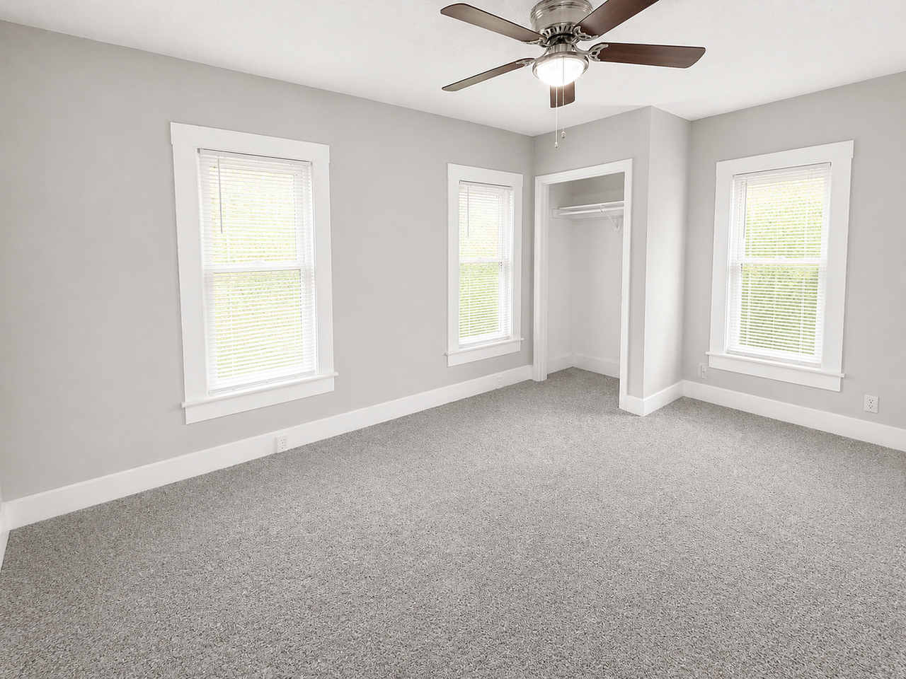 3005 E 19th Ter - Photo 7 of 10
