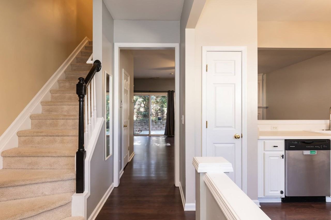 4254 Vienna Crest Dr - Photo 4 of 25