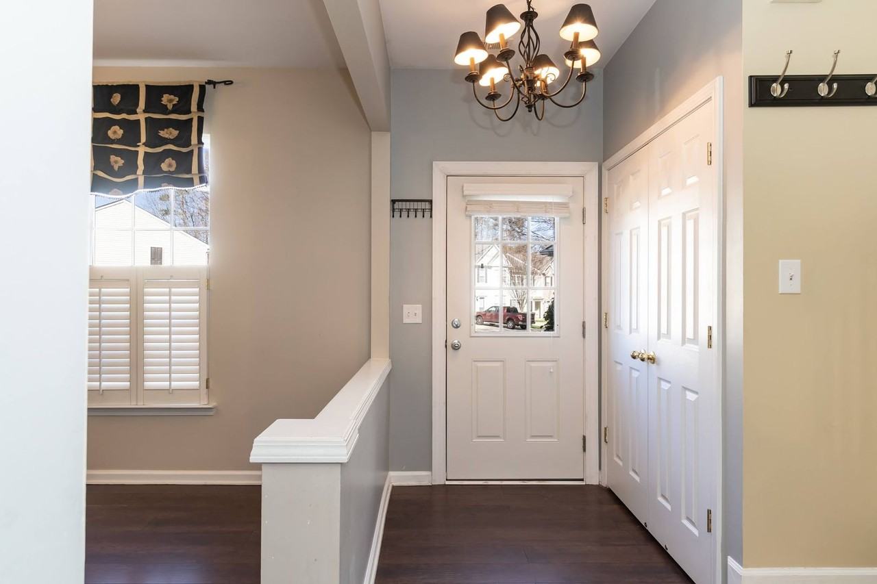 4254 Vienna Crest Dr - Photo 5 of 25