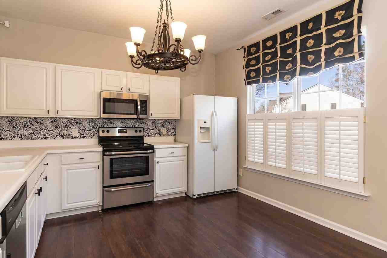 4254 Vienna Crest Dr - Photo 6 of 25