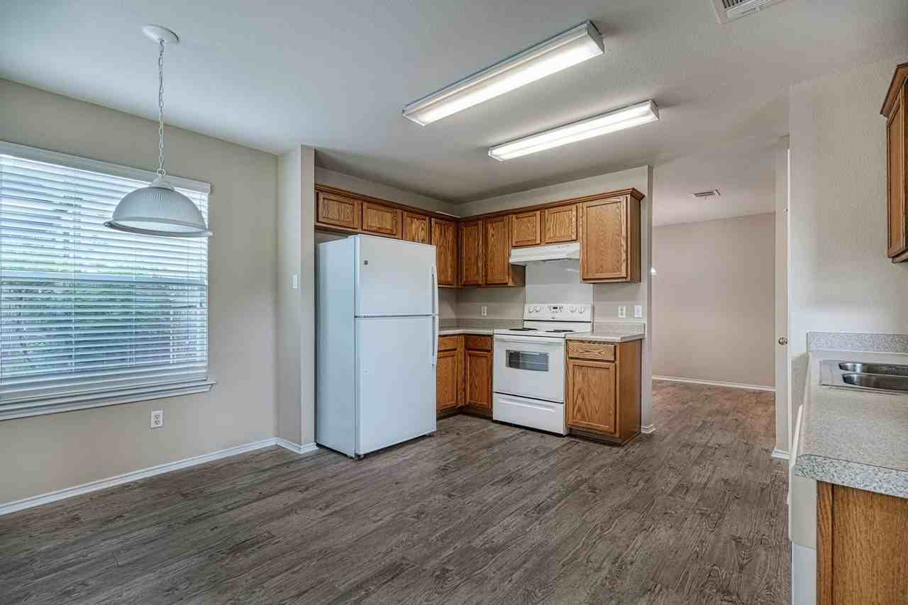 12812 Thomas Jefferson St - Photo 4 of 14