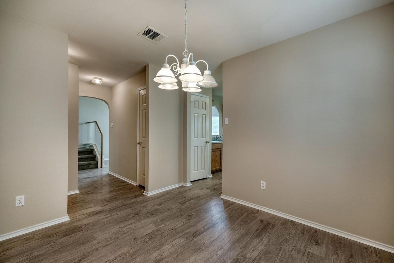 12812 Thomas Jefferson St - Photo 6 of 14
