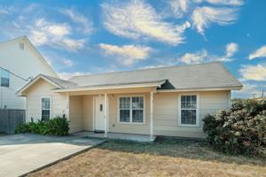 featured image of 108 Live Oak Cir