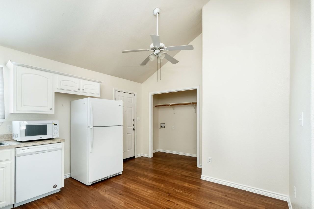 108 Live Oak Cir - Photo 5 of 12