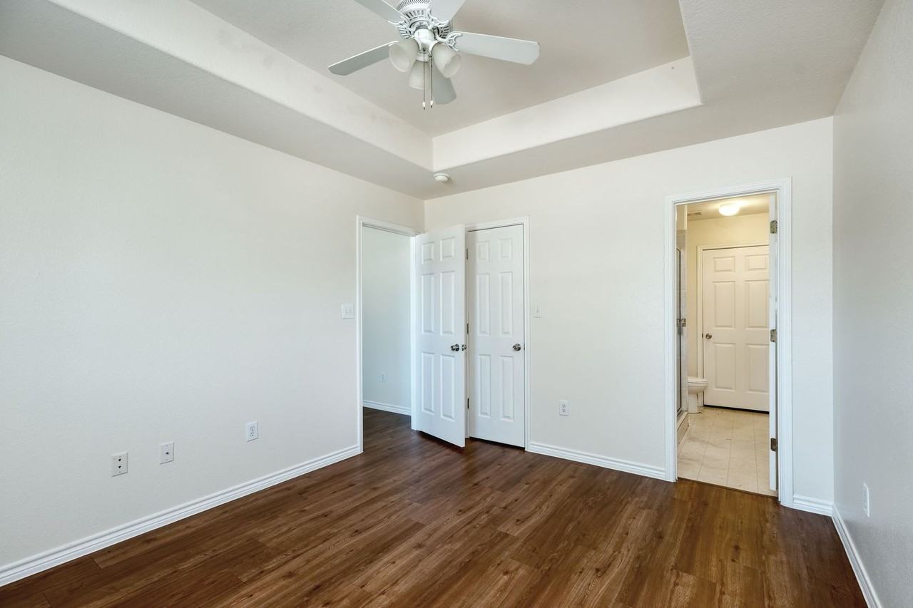 108 Live Oak Cir - Photo 7 of 12
