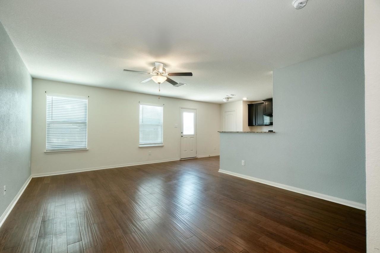 5033 Cressler Ln - Photo 2 of 12