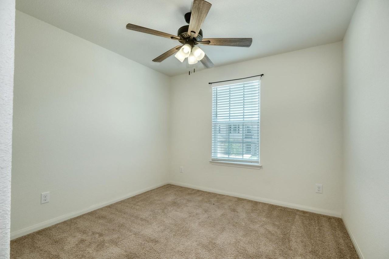 5033 Cressler Ln - Photo 5 of 12