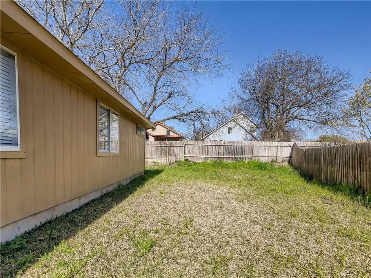 5208 Walnut Grove Ct - Photo 4 of 24