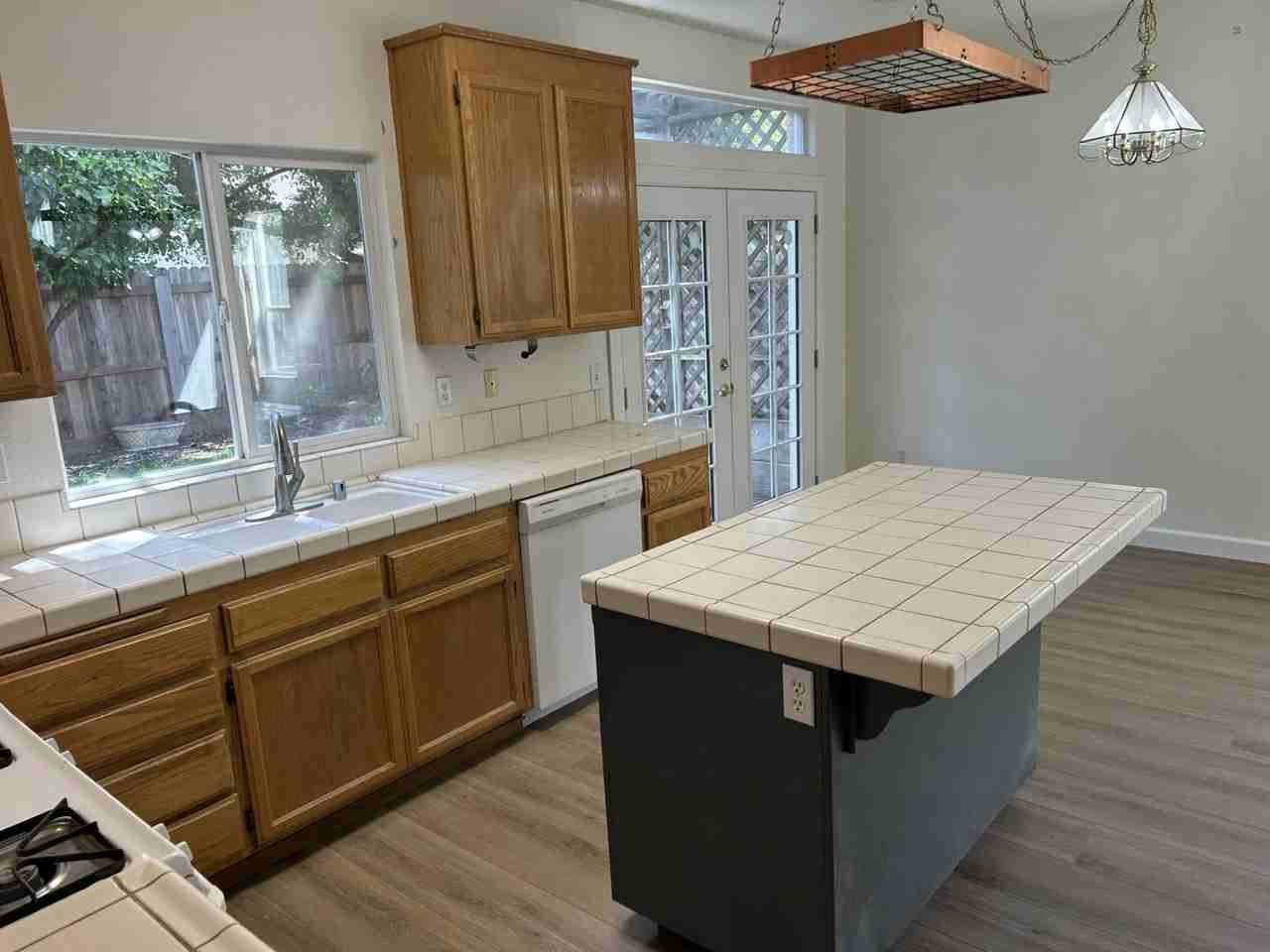 597 Canvasback Ct - Photo 6 of 28