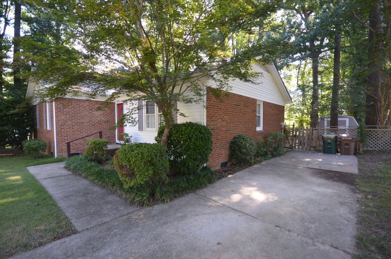 309 Holtz Ln - Photo 2 of 23