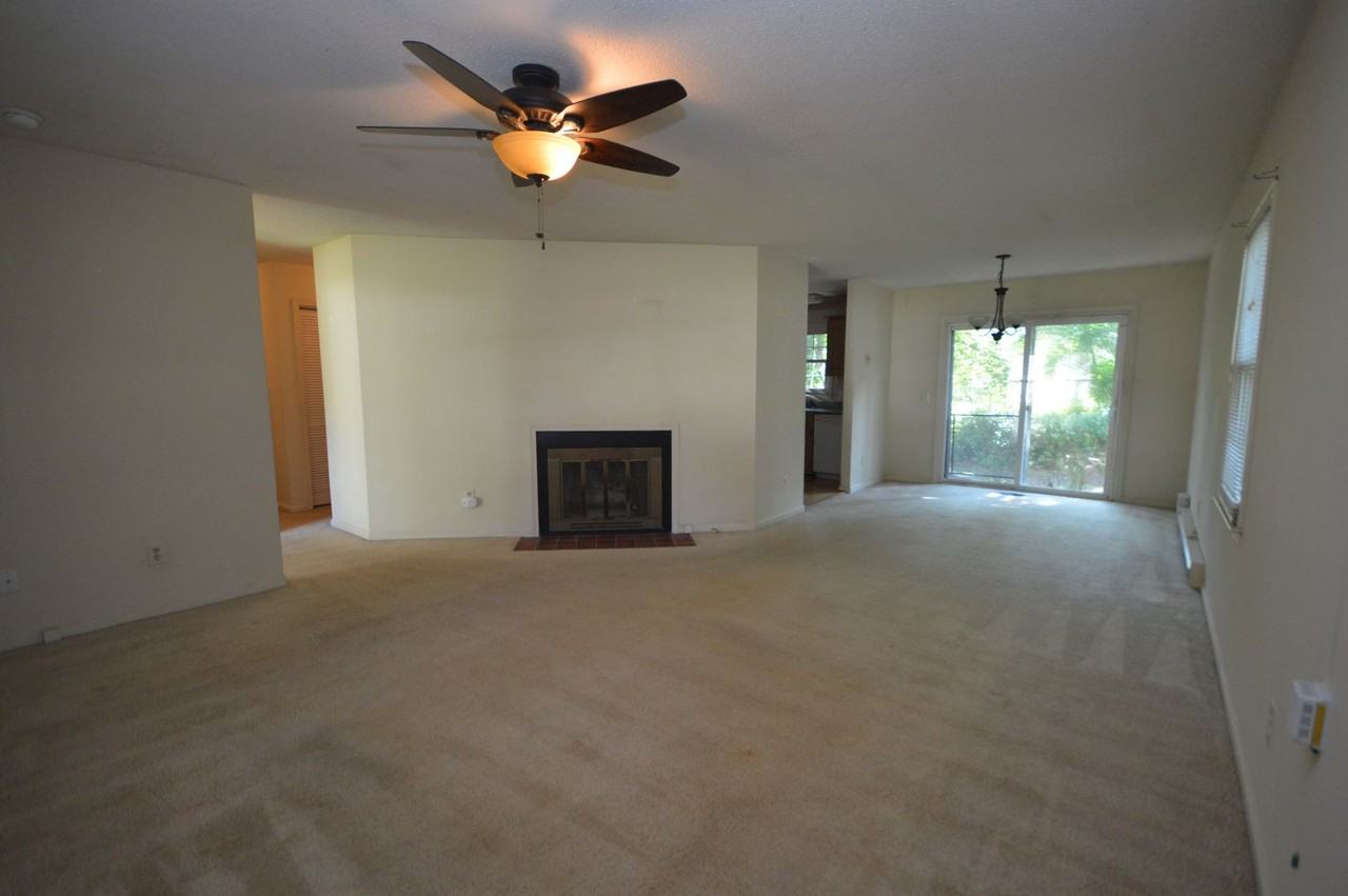 309 Holtz Ln - Photo 7 of 23