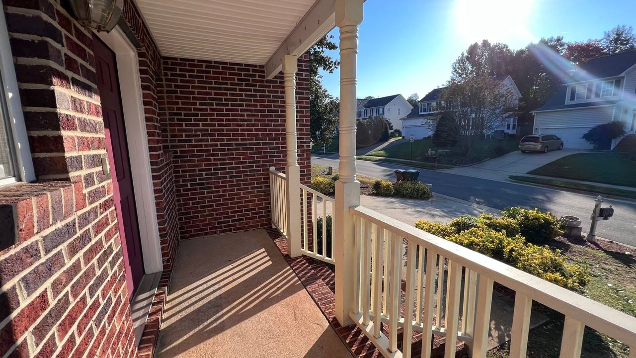 201 Tecumseh Ct - Photo 3 of 35