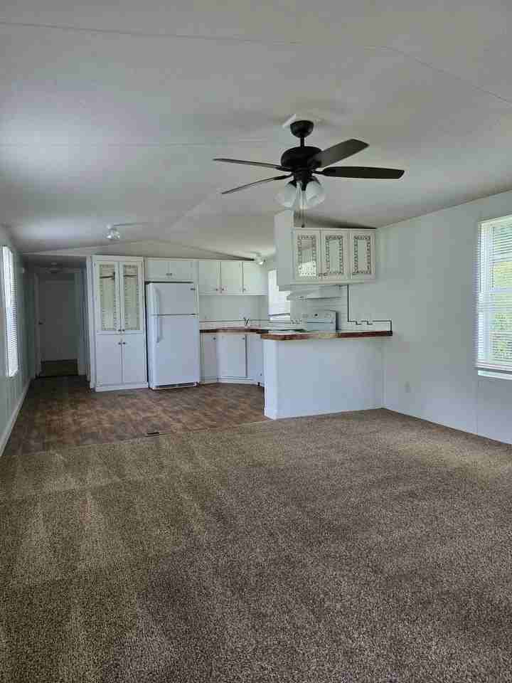 645 Bonfire Dr - Photo 2 of 9