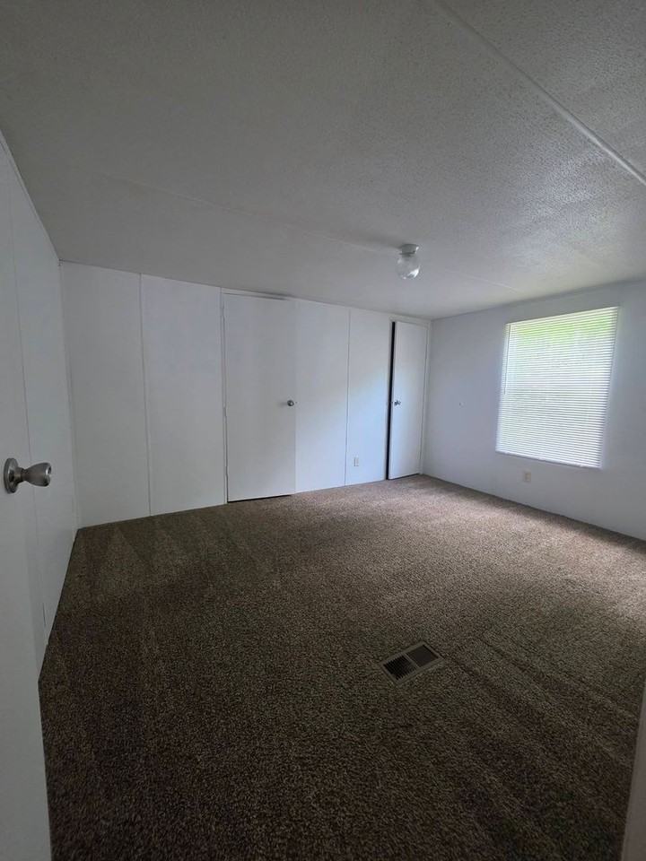 645 Bonfire Dr - Photo 6 of 9