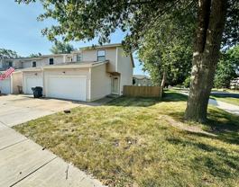 1423 E 125th Ter #D - Photo 1 of 1