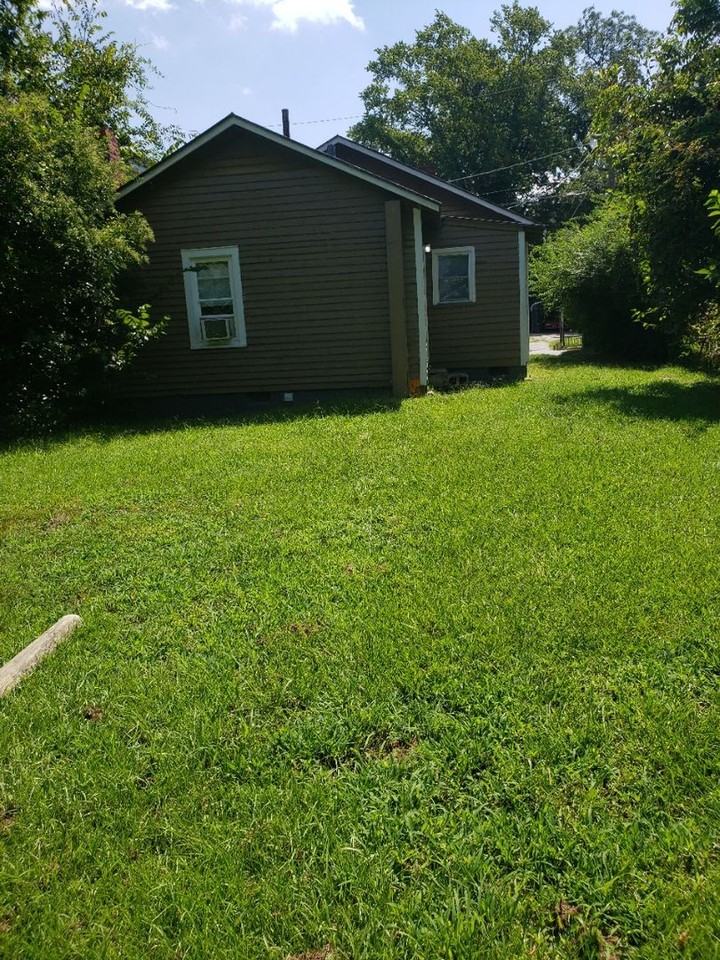 516 Sheppard St - Photo 2 of 6