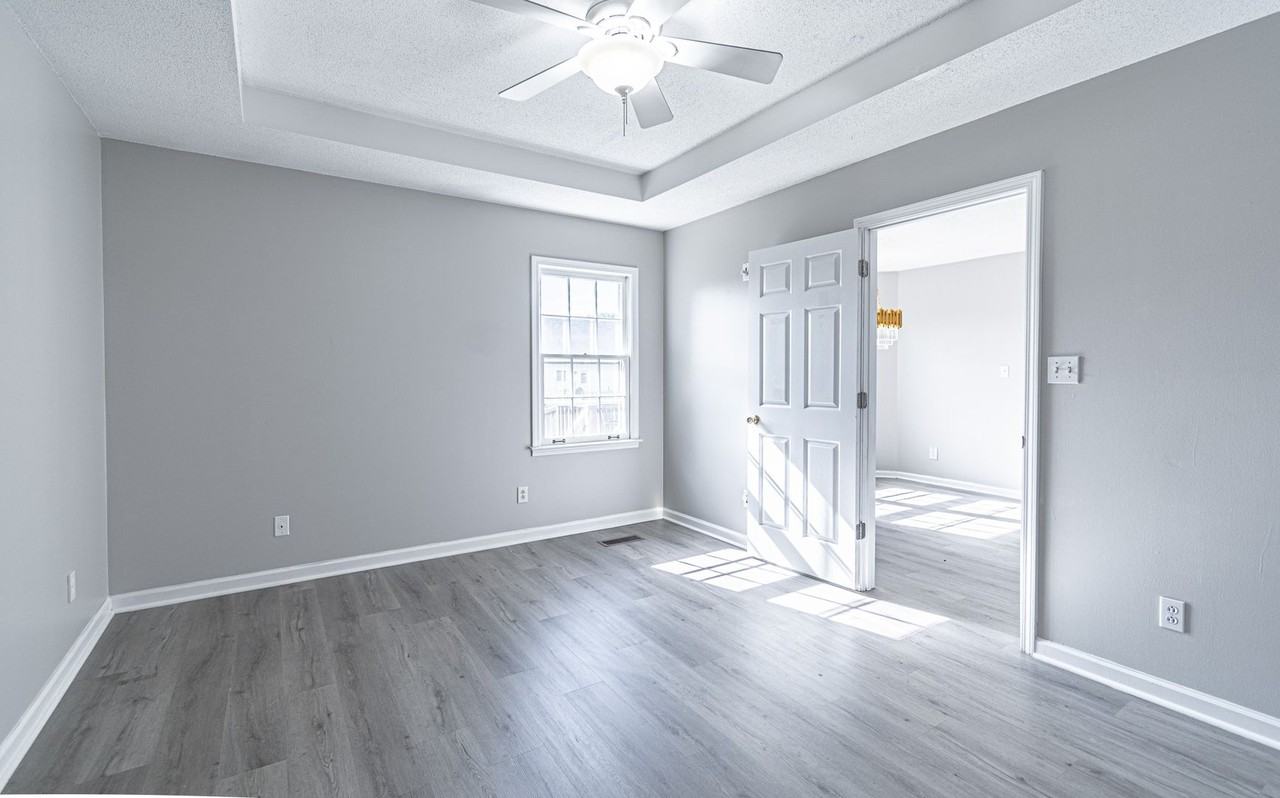 815 Iris Ln - Photo 5 of 21