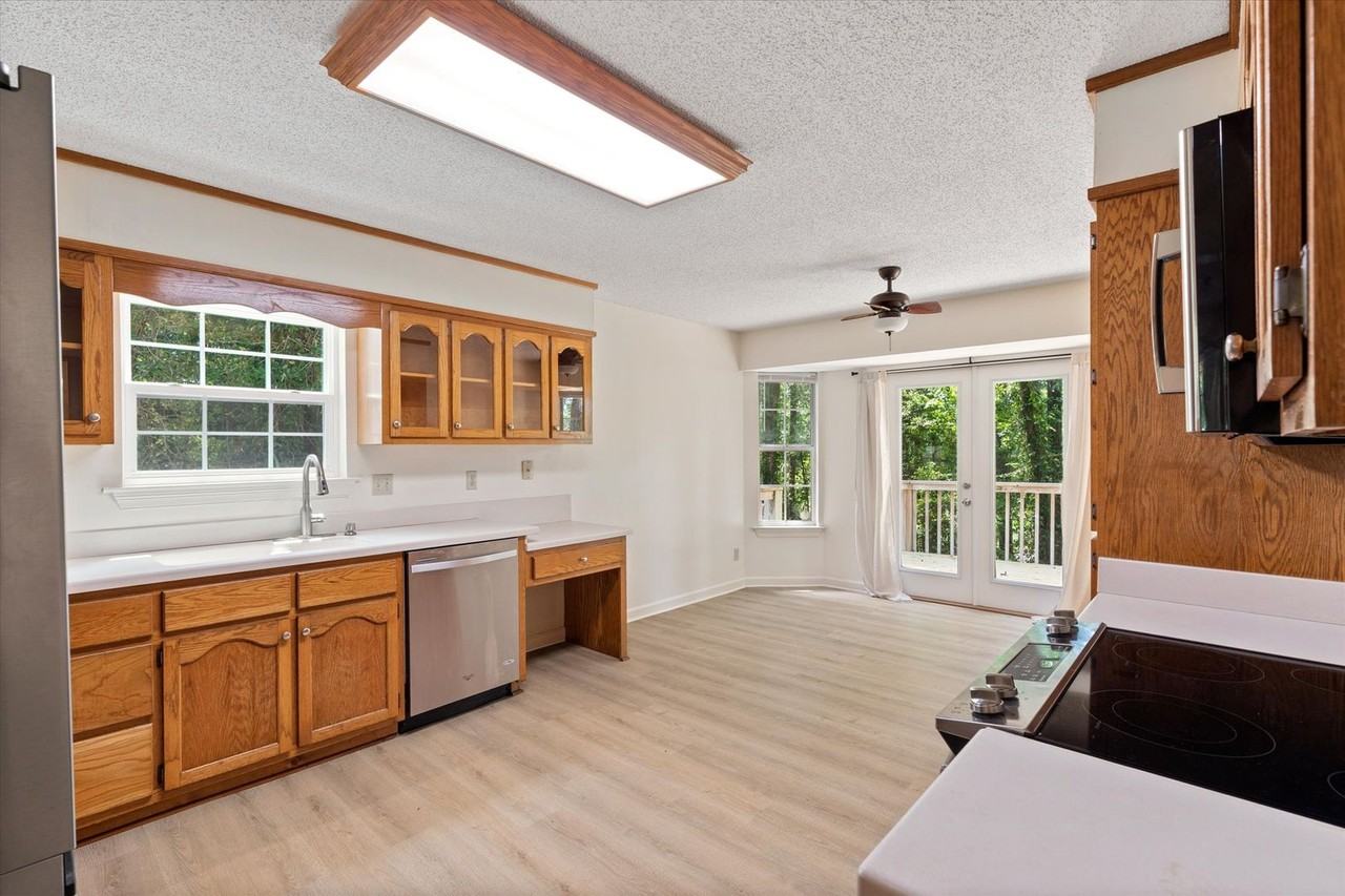 128 Marikesh Dr - Photo 4 of 21