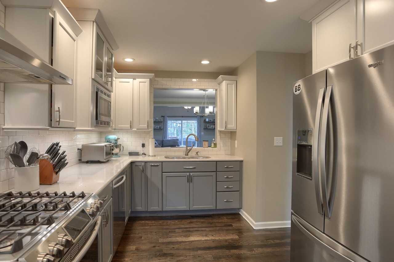 205 Mapleton Dr - Photo 2 of 28