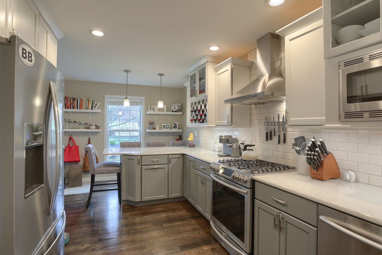 205 Mapleton Dr - Photo 3 of 28