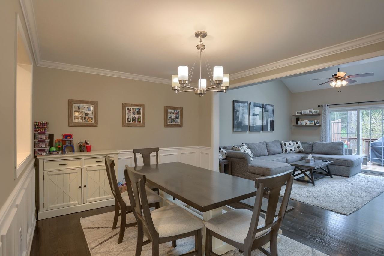 205 Mapleton Dr - Photo 4 of 28