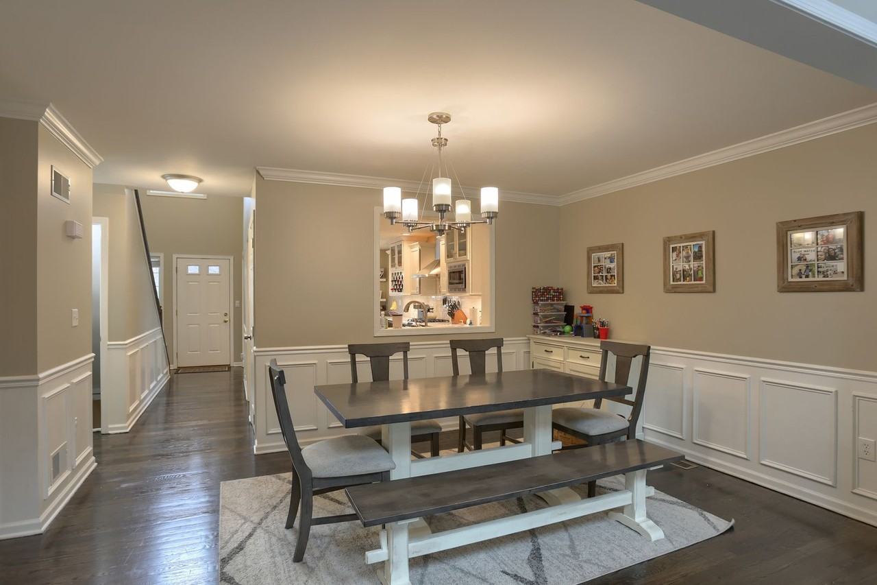 205 Mapleton Dr - Photo 5 of 28