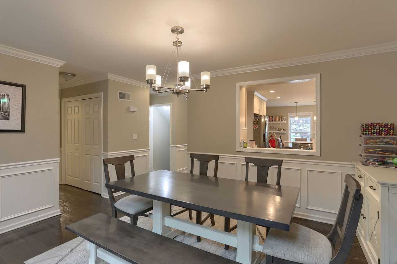 205 Mapleton Dr - Photo 6 of 28
