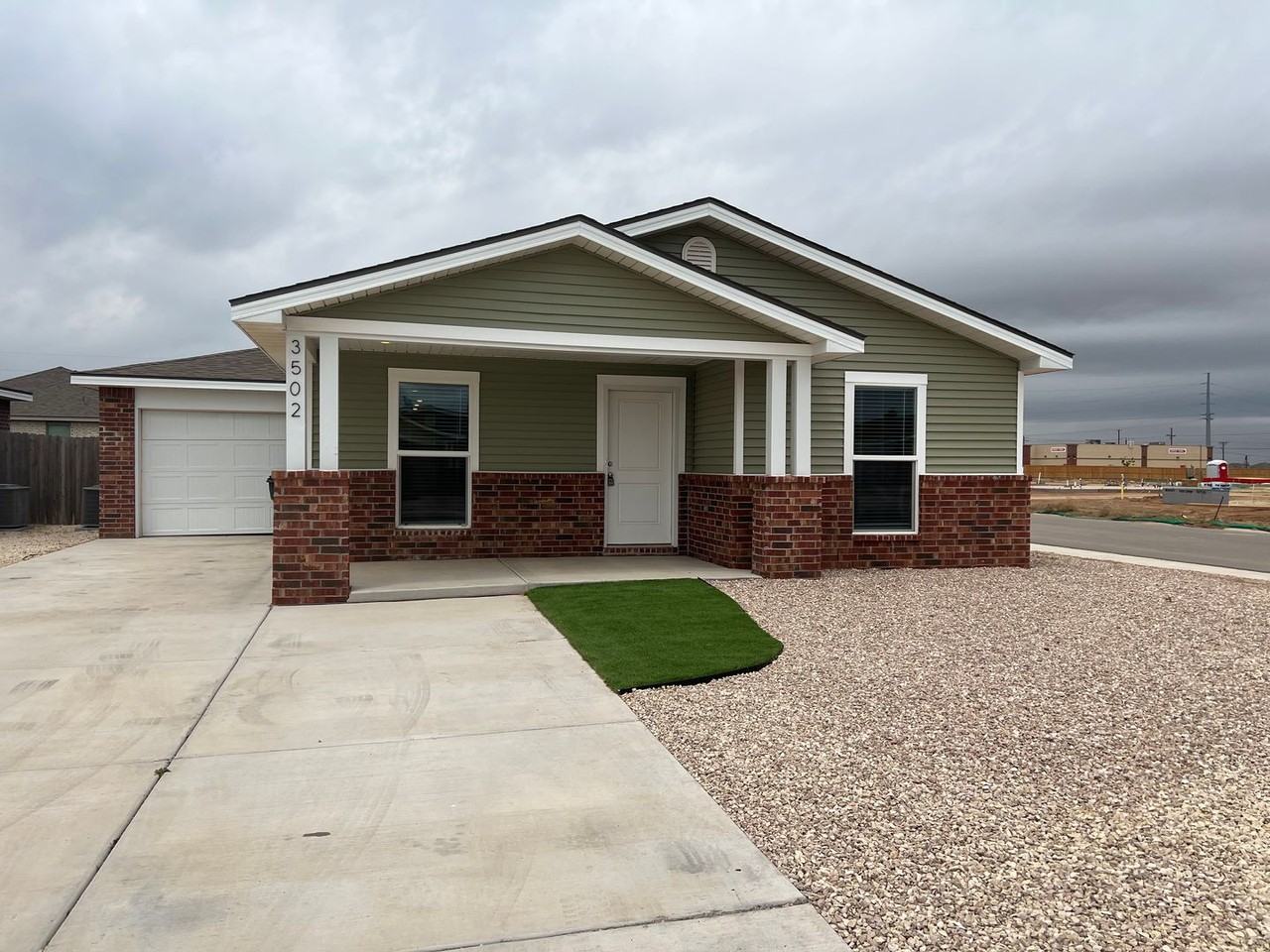 3502 Tiffin Ave - Photo 2 of 32