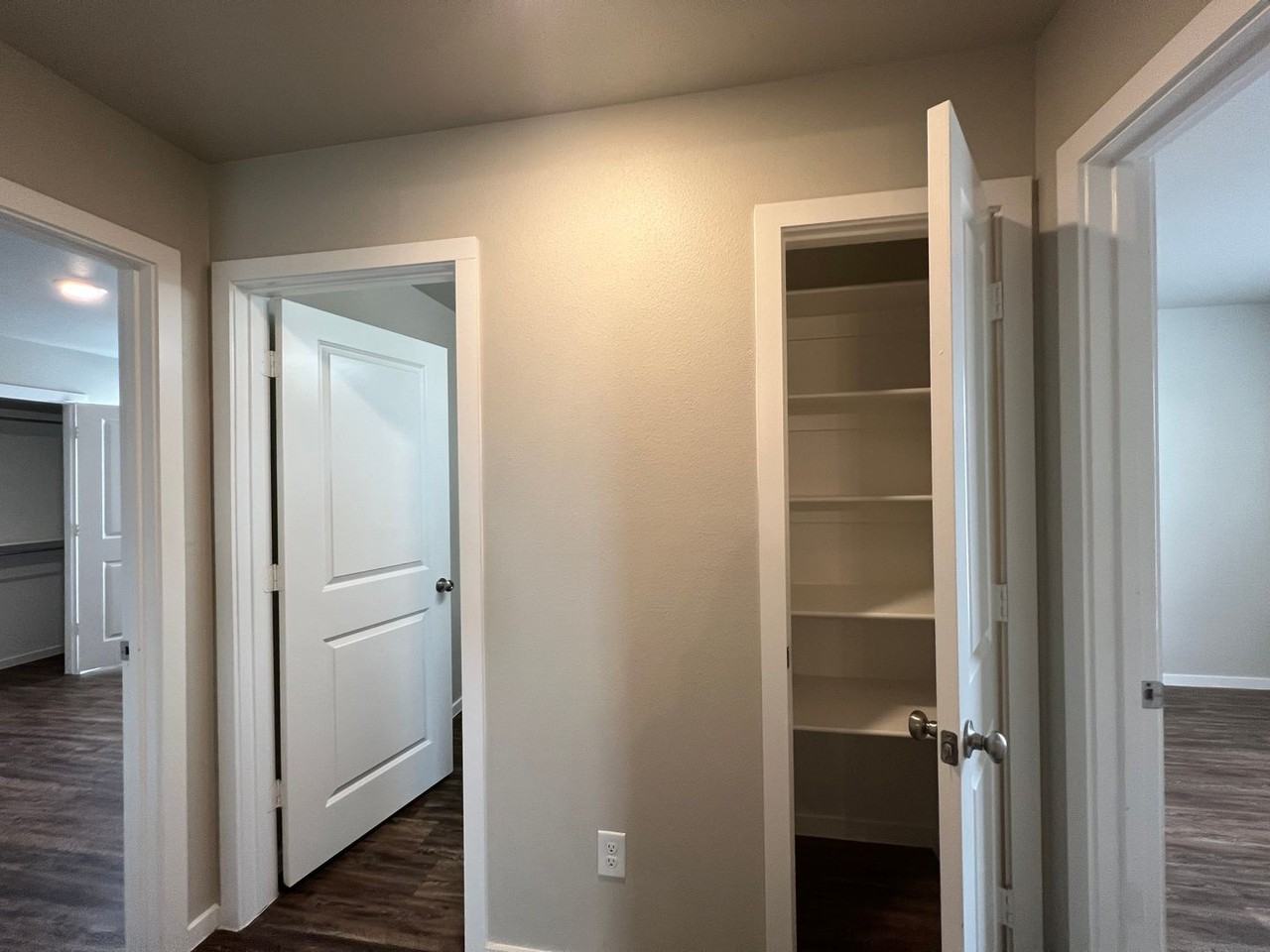 3502 Tiffin Ave - Photo 6 of 32