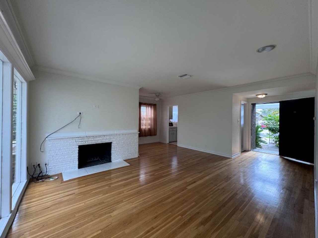 2625 Monogram Ave - Photo 3 of 22