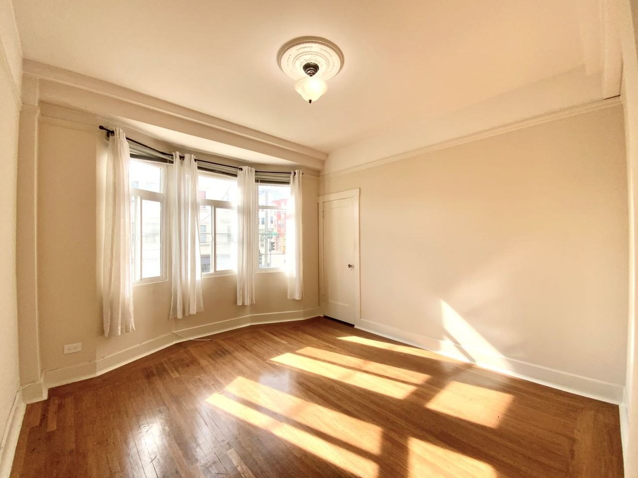 770 Filbert St - Photo 4 of 25