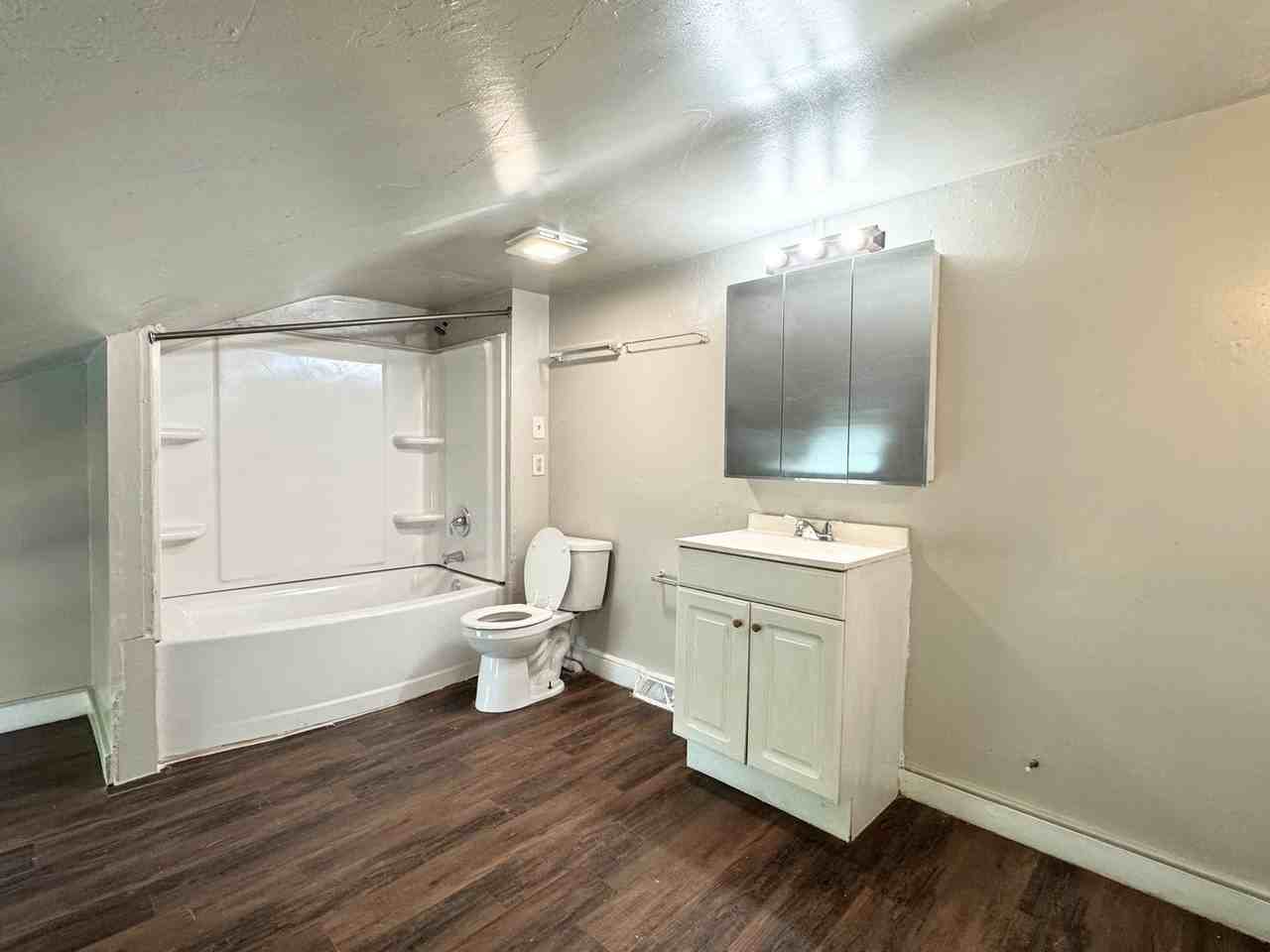 1013 Willow Street Pike - Photo 7 of 8