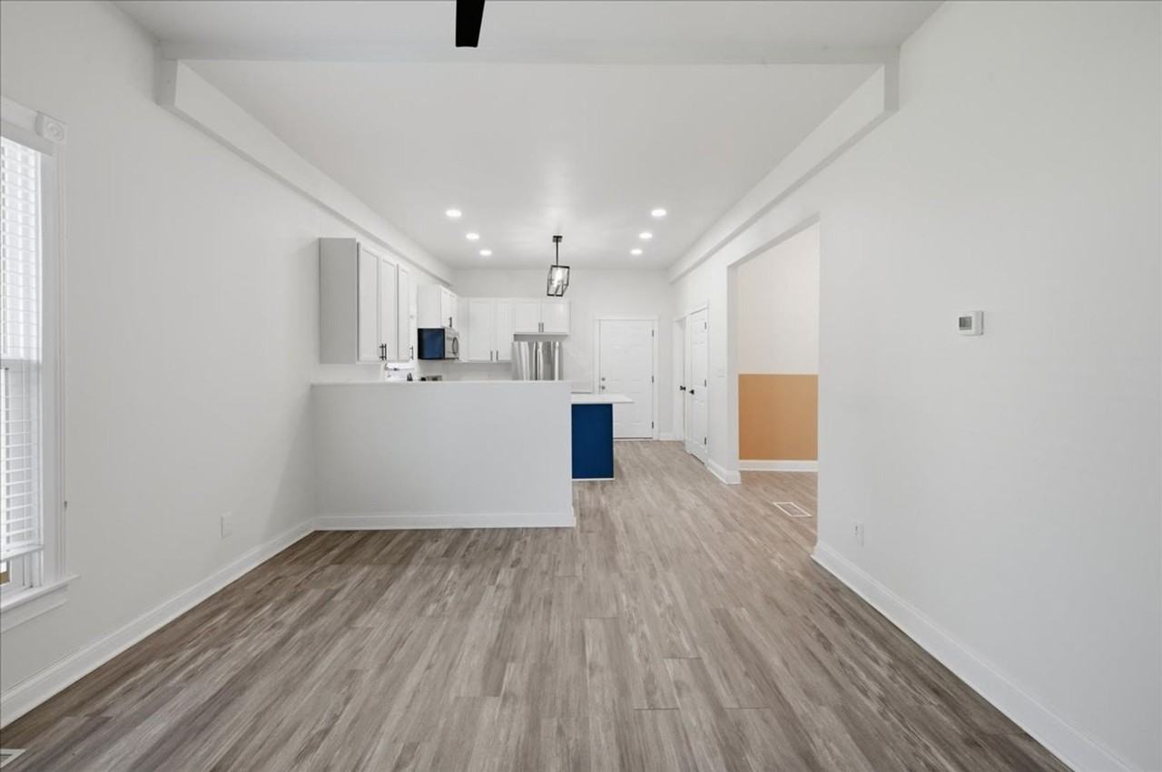1713 S Delaware St - Photo 3 of 19