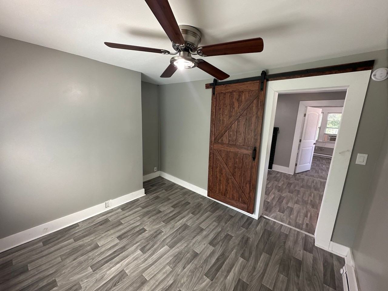 1005 E Mauney Ave - Photo 3 of 20