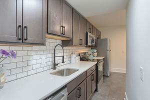featured image of 904 N 3rd St