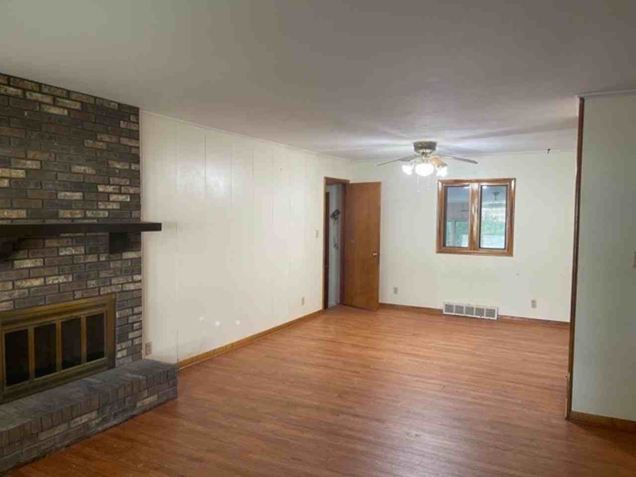 1415 S Western Ave - Photo 3 of 5