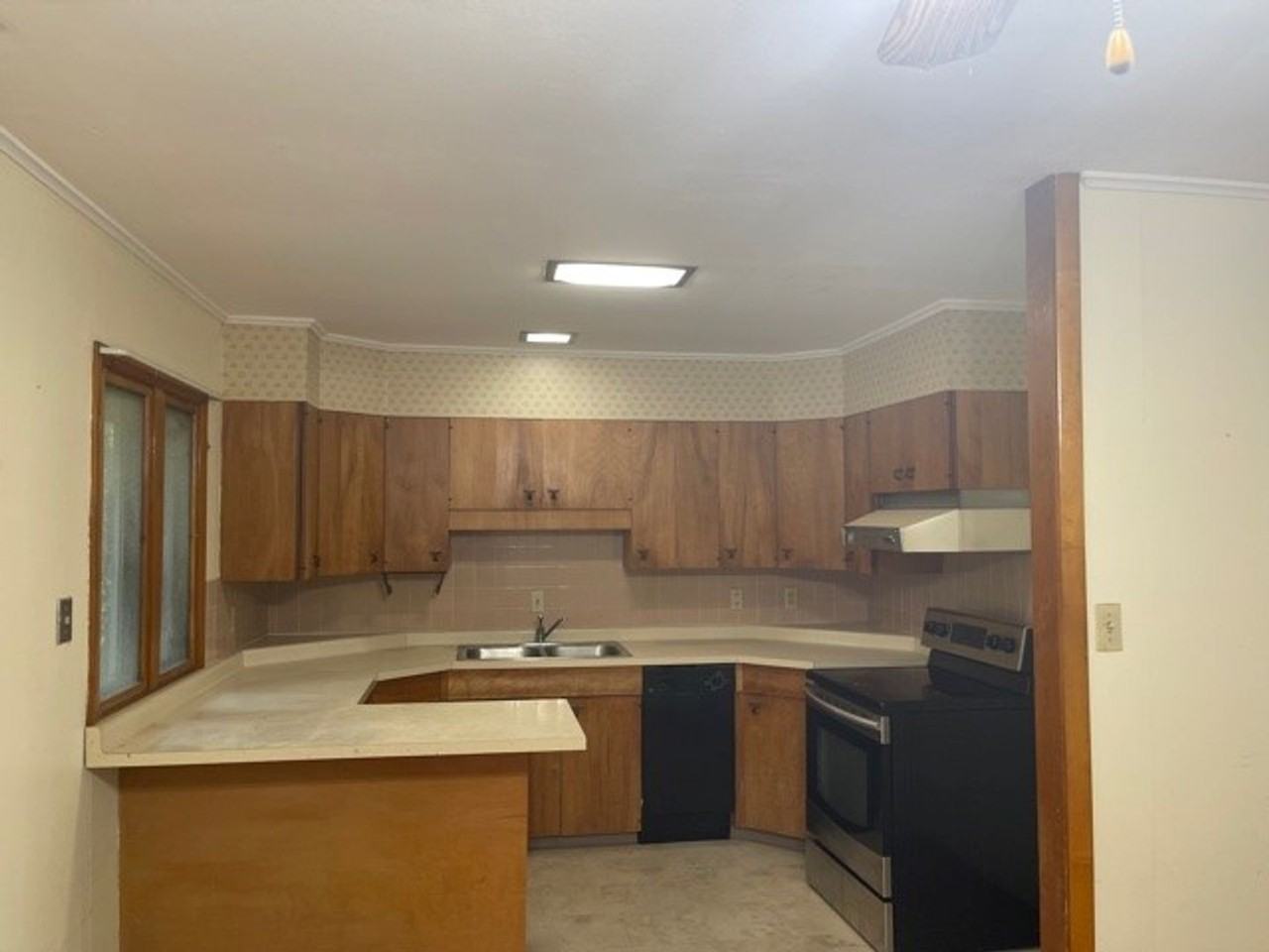 1415 S Western Ave - Photo 4 of 5