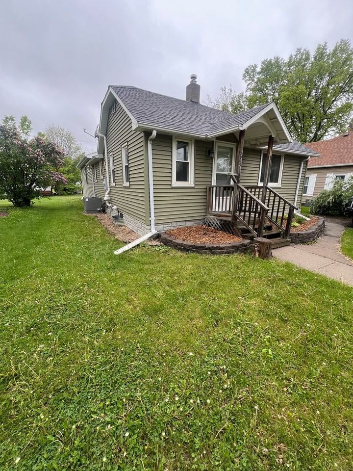1005 N State St - Photo 2 of 20