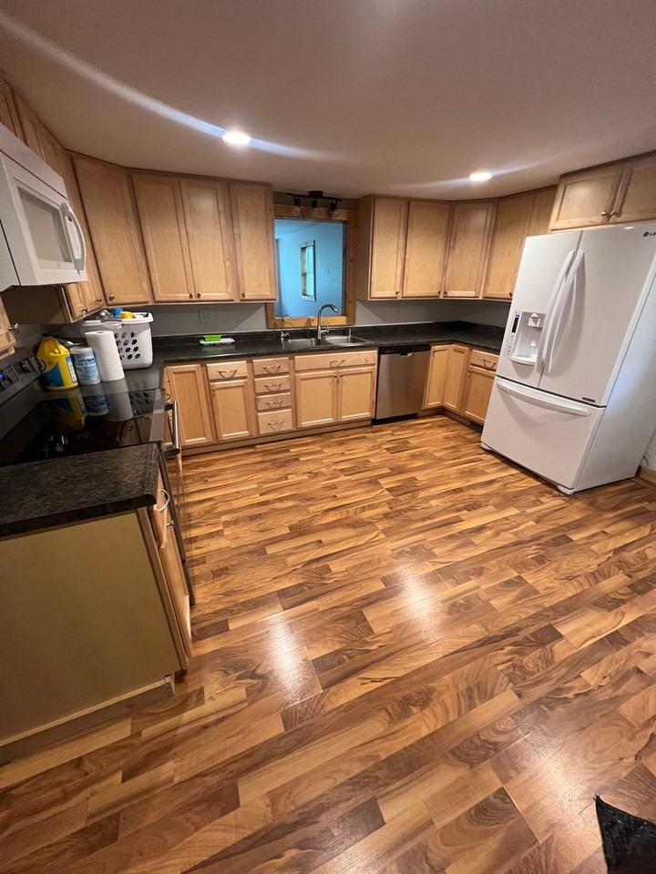 1005 N State St - Photo 4 of 20