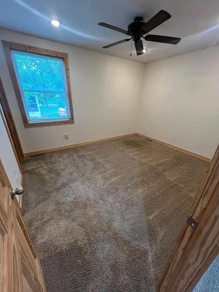 1005 N State St - Photo 7 of 20