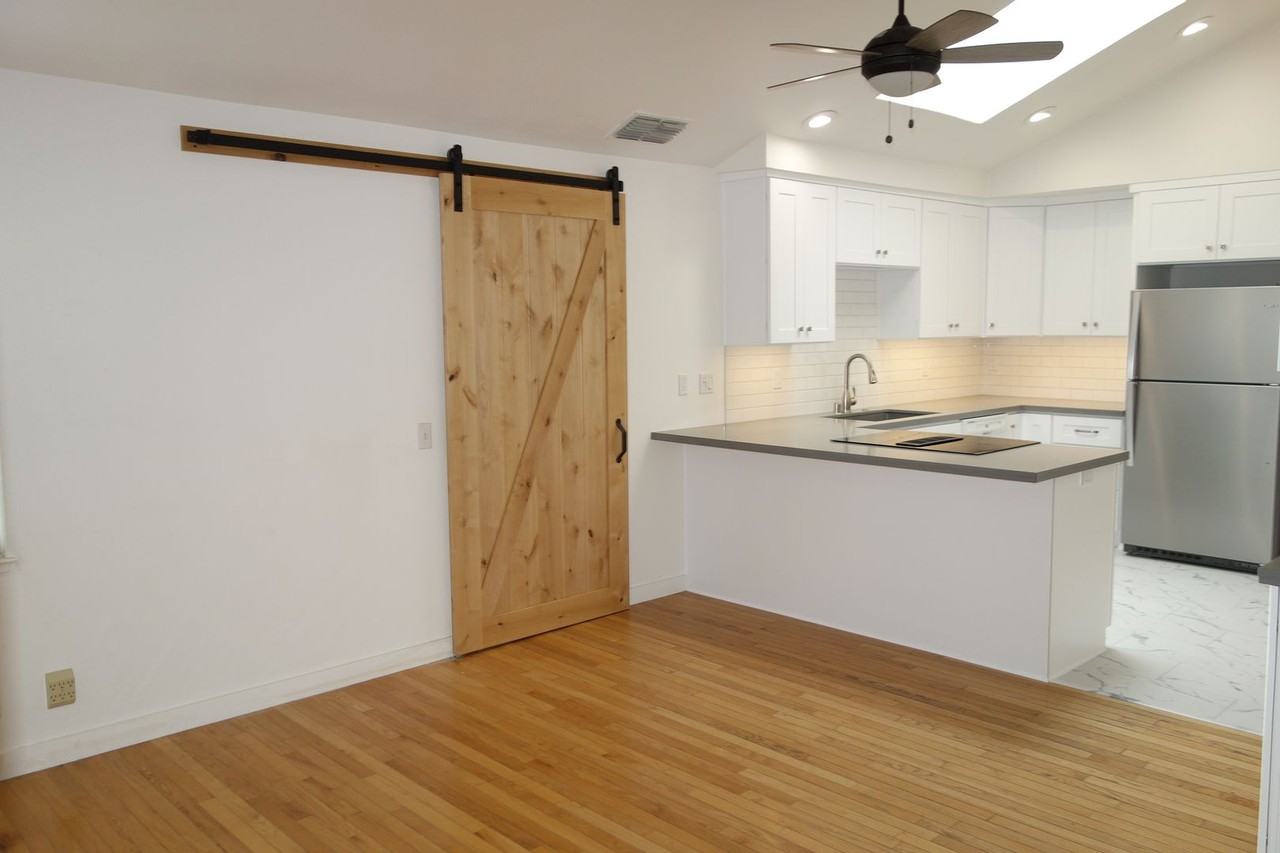 416 2nd St - Photo 5 of 21