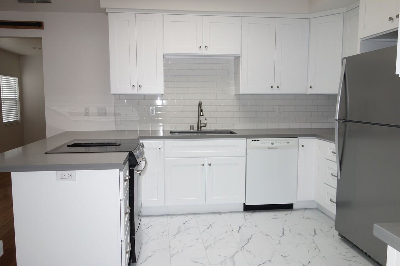 416 2nd St - Photo 7 of 21