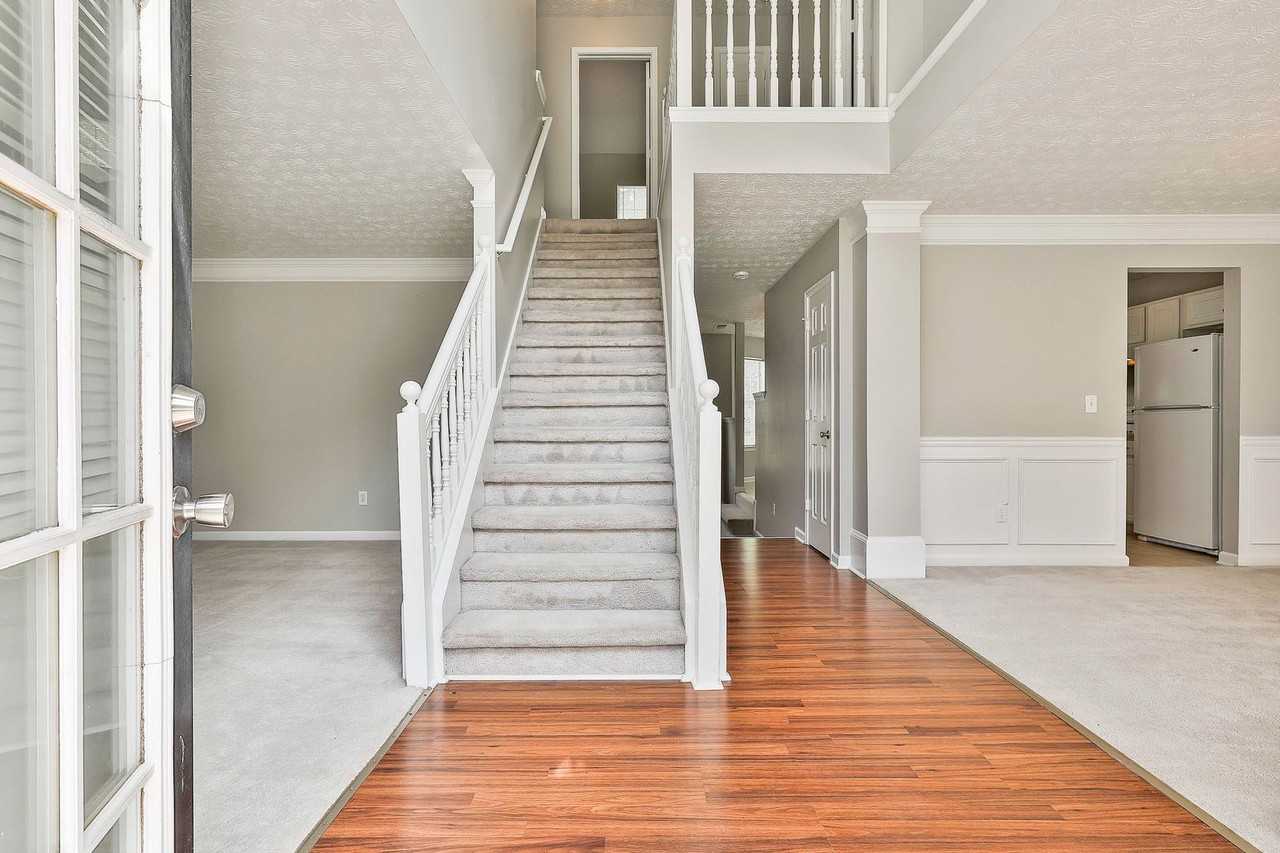 12450 Lakeside Pkwy - Photo 2 of 20