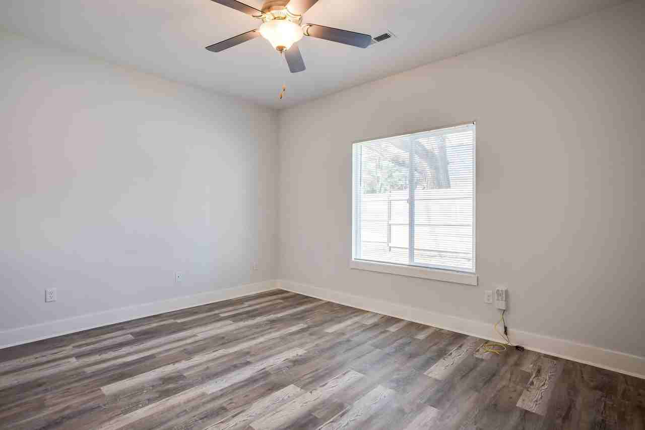 4527 N Froli St - Photo 5 of 11