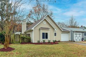 featured image of 1423 Goldfinch Ln
